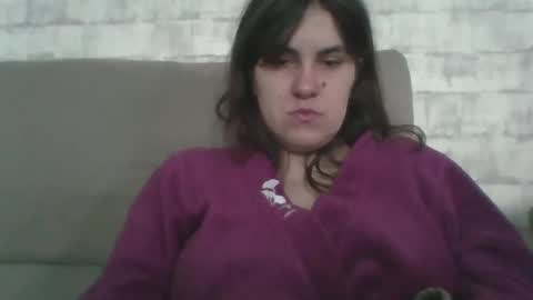 Snapshot of sweetbesty5322 chatting on January 18, 7:56 am sweetbesty5322 online show from January 18, 7:56 am