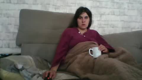 Snapshot of sweetbesty5322 chatting on January 19, 9:02 am sweetbesty5322 online show from January 19, 9:02 am