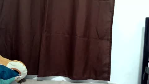 Snapshot of sweetbianca25 chatting on August 4, 10:07 am sweetbianca25 online show from August 4, 10:07 am