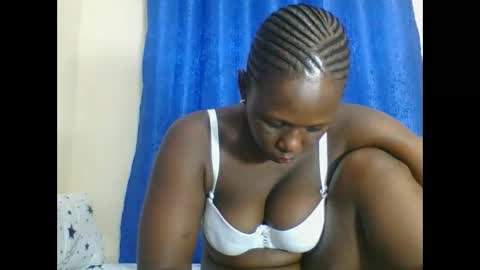 Snapshot of sweetblackgal3 chatting on May 18, 1:35 am JECINTAR online show from May 18, 1:35 am