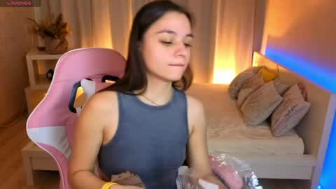 Kim online show from April 28, 1:59 am