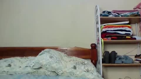 Snapshot of sweetbutterfly99 chatting on February 3, 9:58 am sweetbutterfly99 online show from February 3, 9:58 am