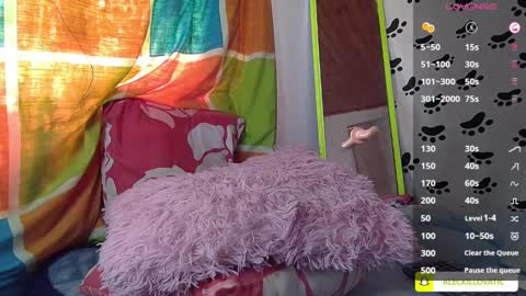 Snapshot of sweetc4meron chatting on December 17, 2:11 pm Cameron Alejandro online show from December 17, 2:11 pm