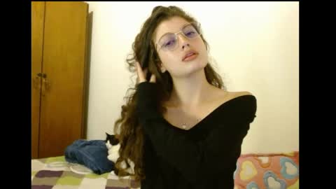 Snapshot of sweetcalm_ chatting on March 20, 3:55 am sweetcalm_ online show from March 20, 3:55 am