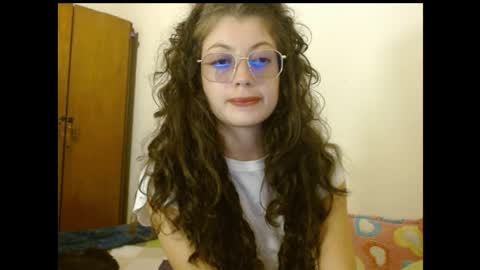 Snapshot of sweetcalm_ chatting on May 20, 4:29 am sweetcalm_ online show from May 20, 4:29 am
