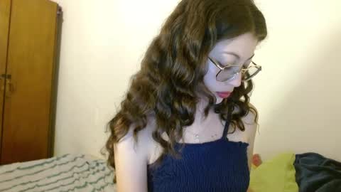Snapshot of sweetcalm_ chatting on May 27, 3:14 am sweetcalm_ online show from May 27, 3:14 am