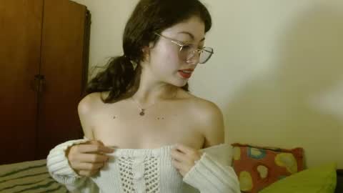 Snapshot of sweetcalm_ chatting on May 30, 4:31 am sweetcalm_ online show from May 30, 4:31 am