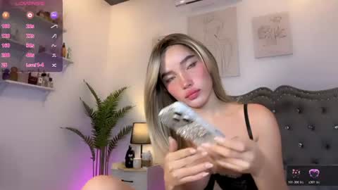 Snapshot of sweetcandylove1 chatting on June 20, 7:05 pm Candy online show from June 20, 7:05 pm
