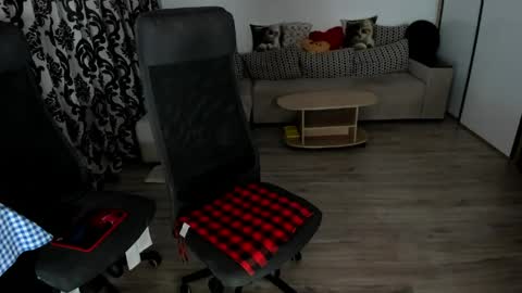 Charlotte online show from March 17, 10:02 pm