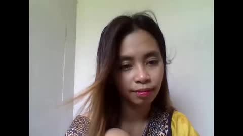 Snapshot of sweetchixxx chatting on April 14, 7:14 am sweetchixxx online show from April 14, 7:14 am