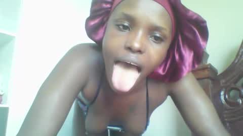 sweetclit99 online show from September 9, 8:14 am