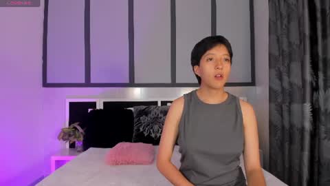 Snapshot of sweetcoupple chatting on July 13, 1:08 am Eva Short hair girl - Victoria Long red hair online show from July 13, 1:08 am