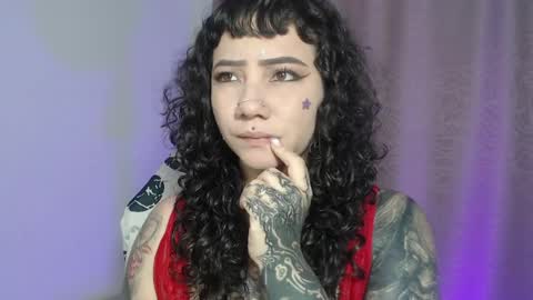       Independent model online show from May 17, 1:25 am
