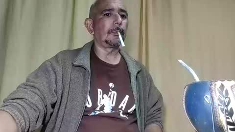 Snapshot of sweetcuervo chatting on March 25, 3:23 am sweetcuervo independent model online show from March 25, 3:23 am