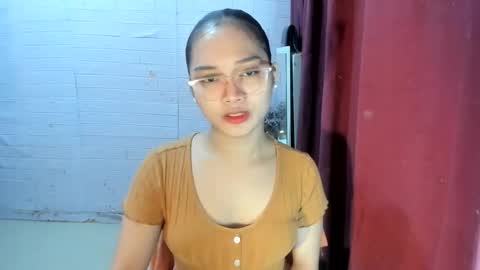 Snapshot of sweetcummer27 chatting on November 28, 6:32 pm SOPHIA online show from November 28, 6:32 pm