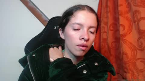 sweetdam12 online show from February 7, 12:09 am