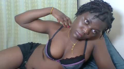 Snapshot of sweetdarkskin chatting on January 14, 8:48 pm CLARIS online show from January 14, 8:48 pm