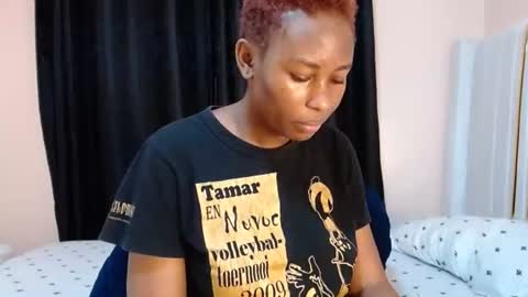 Snapshot of sweetdeee_ chatting on July 13, 7:05 pm sweetDee online show from July 13, 7:05 pm