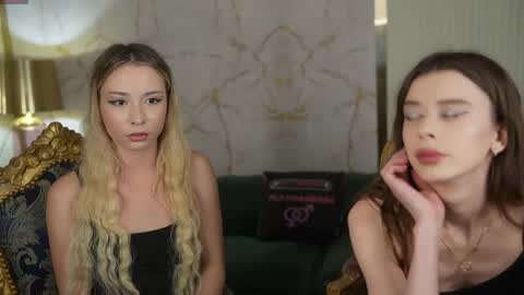 Snapshot of sweetdesiree_ chatting on April 23, 12:29 pm Amelia online show from April 23, 12:29 pm
