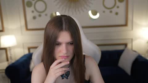 Snapshot of sweetdesiree_ chatting on June 1, 10:28 am Amelia online show from June 1, 10:28 am