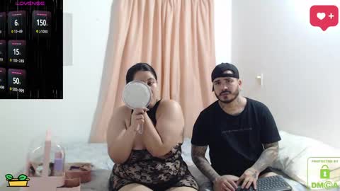 Snapshot of sweetdesires_ chatting on May 23, 8:35 pm online show from May 23, 8:35 pm