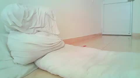 Snapshot of sweetdoll6 chatting on May 19, 2:01 pm Sweet Doll online show from May 19, 2:01 pm