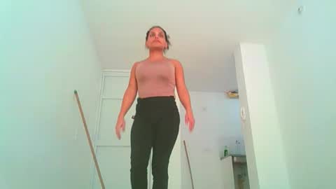 Snapshot of sweetdoll6 chatting on June 2, 8:33 pm Sweet Doll online show from June 2, 8:33 pm