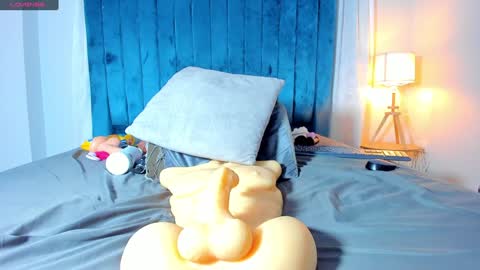 Snapshot of sweetebony_69 chatting on January 24, 3:13 pm Mia online show from January 24, 3:13 pm