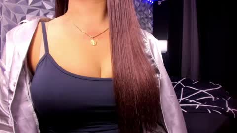 Snapshot of sweetest_one4 chatting on May 22, 8:42 am sweetest_one4 online show from May 22, 8:42 am