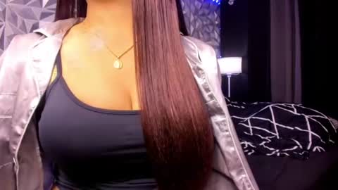 Snapshot of sweetest_one4 chatting on June 18, 3:38 pm sweetest_one4 online show from June 18, 3:38 pm