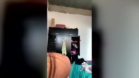 Snapshot of sweetest_sunflower chatting on May 12, 1:41 pm sweetest_sunflower online show from May 12, 1:41 pm