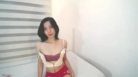 Snapshot of sweetestcelest chatting on April 28, 2:38 am Celest online show from April 28, 2:38 am