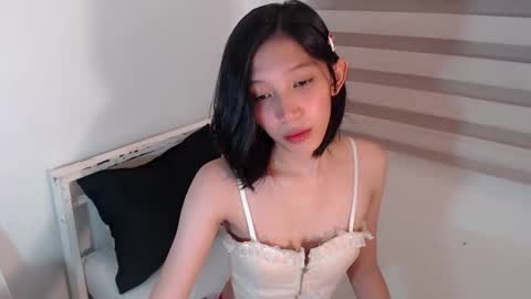 Snapshot of sweetestcelest chatting on June 8, 2:34 am Celest online show from June 8, 2:34 am