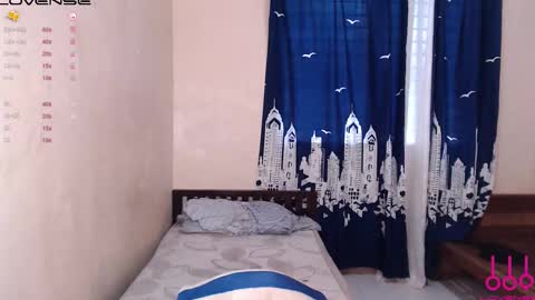 sweetkatniss online show from January 15, 5:19 am