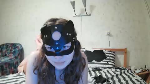 sweetfaina online show from March 4, 9:00 pm