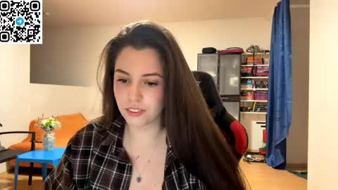 Snapshot of sweetfenomen67 chatting on May 16, 7:01 pm Joanna online show from May 16, 7:01 pm