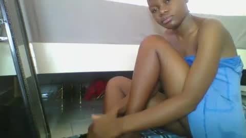 Snapshot of sweetgal2025 chatting on December 17, 7:25 am EUNICE online show from December 17, 7:25 am