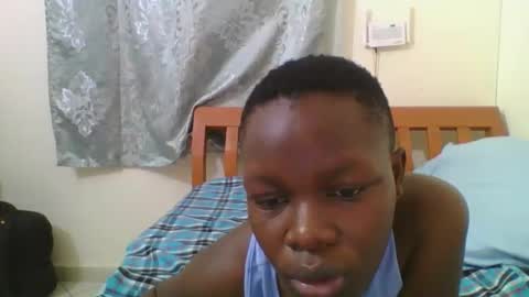 Snapshot of sweetgal2025 chatting on December 18, 11:00 pm EUNICE online show from December 18, 11:00 pm