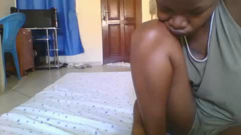 Snapshot of sweetgal2025 chatting on February 4, 10:10 am EUNICE online show from February 4, 10:10 am