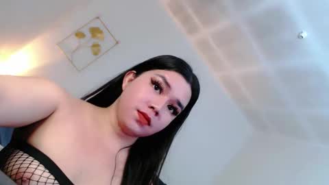 Snapshot of sweetgirl_mayxx chatting on November 22, 1:48 am May online show from November 22, 1:48 am