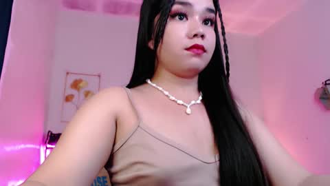 Snapshot of sweetgirl_mayxx chatting on December 19, 1:34 am May online show from December 19, 1:34 am