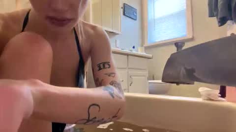 sweetgirlls online show from January 13, 8:47 pm