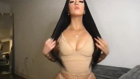 Gracie  online show from October 30, 2:57 am