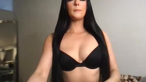 Gracie  online show from November 21, 4:33 am