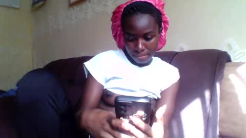 sweetgurl05 online show from July 13, 6:27 am