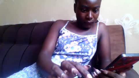 sweetgurl05 online show from July 15, 8:30 am