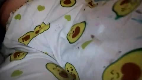 Snapshot of sweetie__annie chatting on October 21, 5:08 am Ana Mara i cant Make noise My family is here online show from October 21, 5:08 am