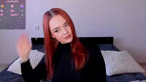 Snapshot of sweetie_candy_ chatting on December 7, 12:02 pm Hannah online show from December 7, 12:02 pm