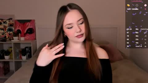 Snapshot of sweetie_candy_ chatting on February 20, 3:01 pm Hannah online show from February 20, 3:01 pm