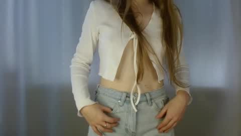 Annie online show from September 16, 12:06 pm